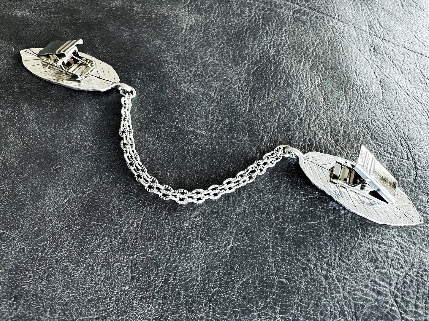 "Willow" Silver Metal Leaf Cloak Clasp w/ Chain