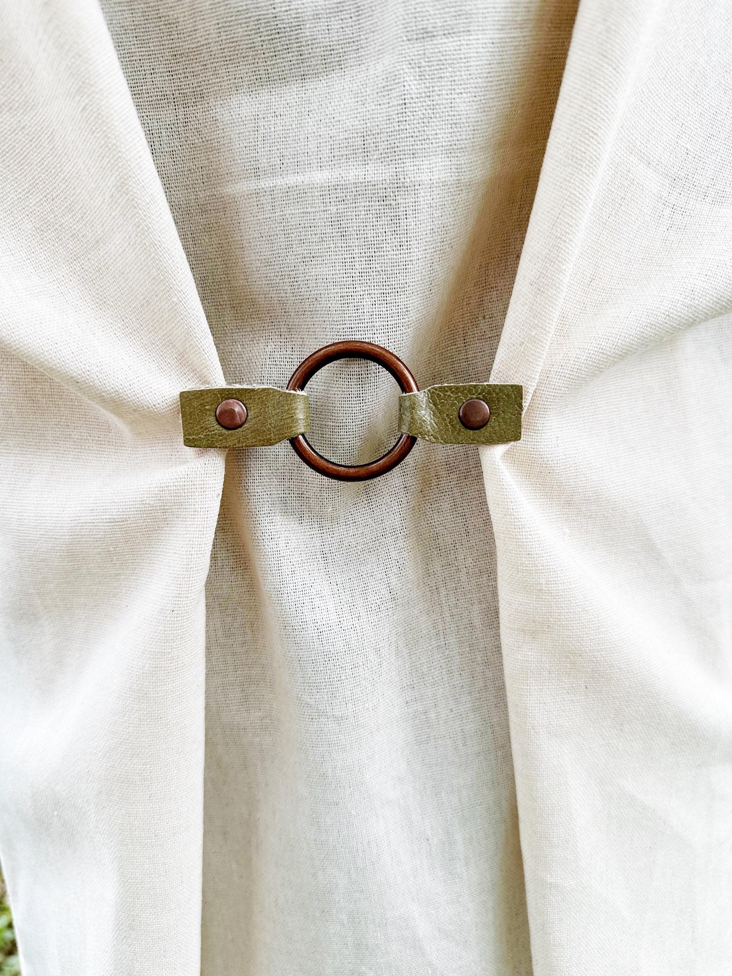 Dress Cinch Clip | Copper Ring & Green Leather Sweater Clip | Unique Clothing Clasps Shawl Clip | Steampunk Minimalist Versatile Skinny Belt