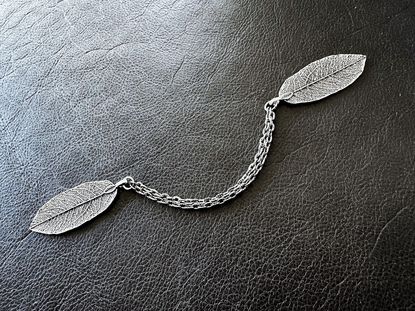 "Willow" Silver Metal Leaf Cloak Clasp w/ Chain