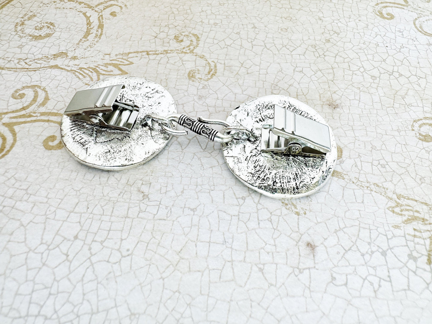 Silver Metal Penanular Medallion Cloak Clasp