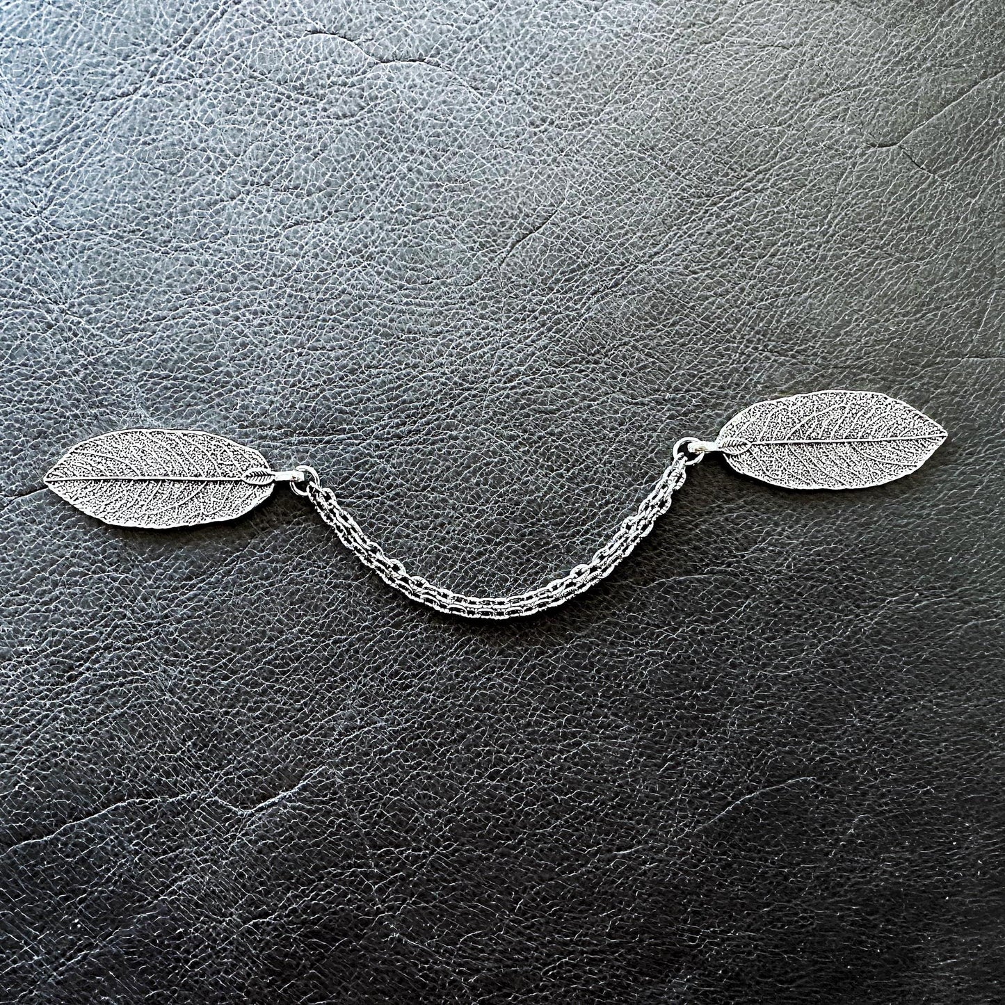 "Willow" Silver Metal Leaf Cloak Clasp w/ Chain