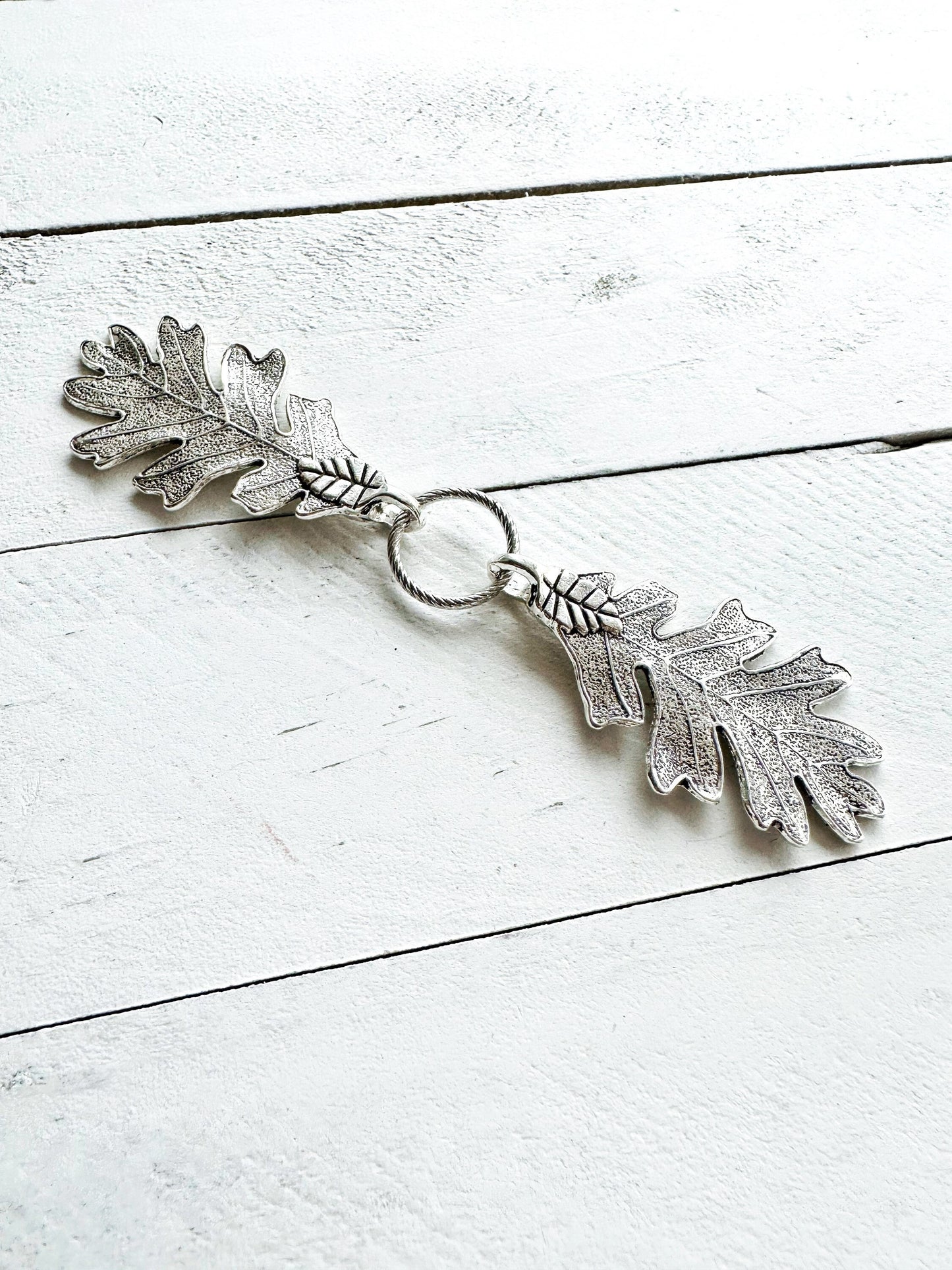 Silver Oak Leaf Cloak Clasp "Terebinth"