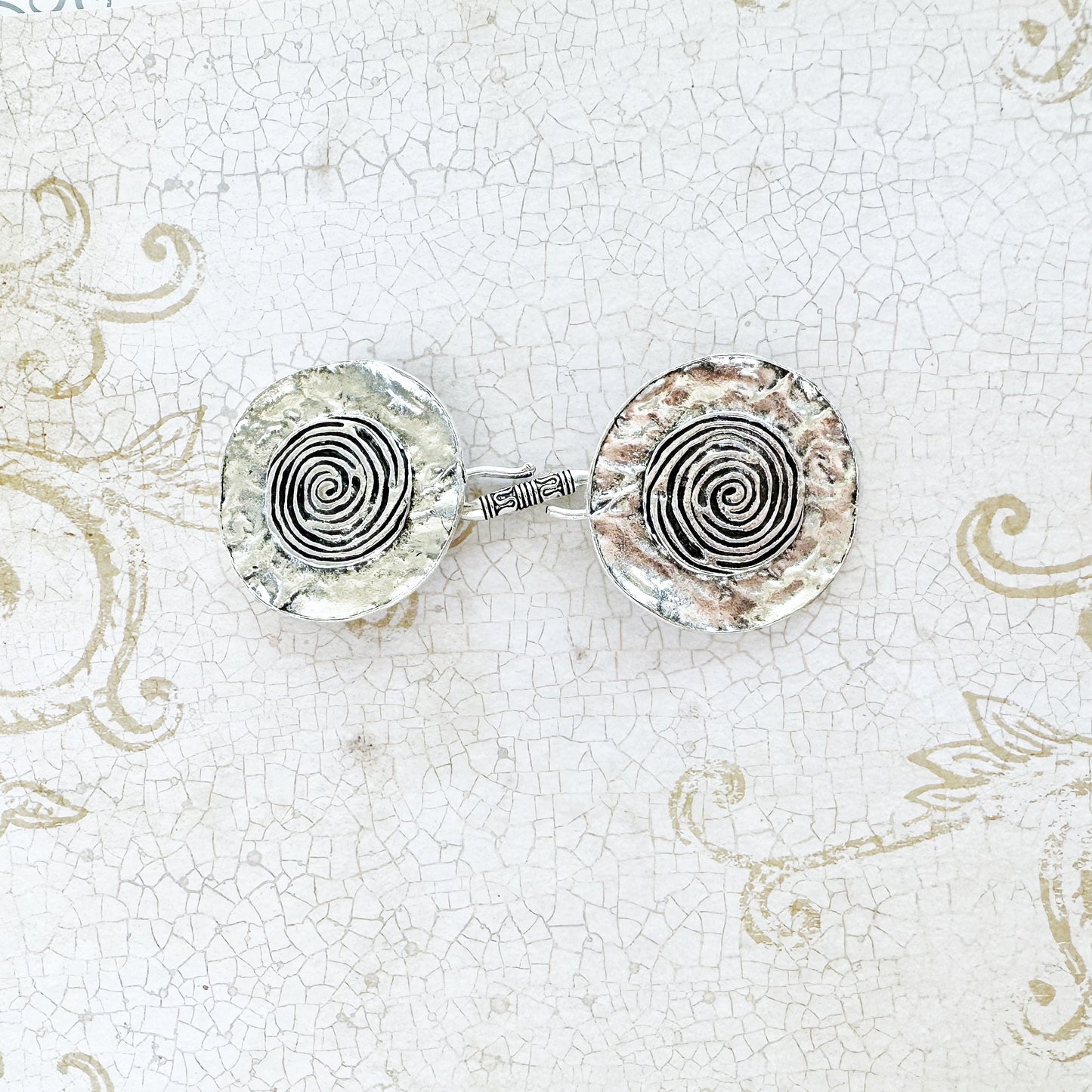 Silver Metal Penanular Medallion Cloak Clasp