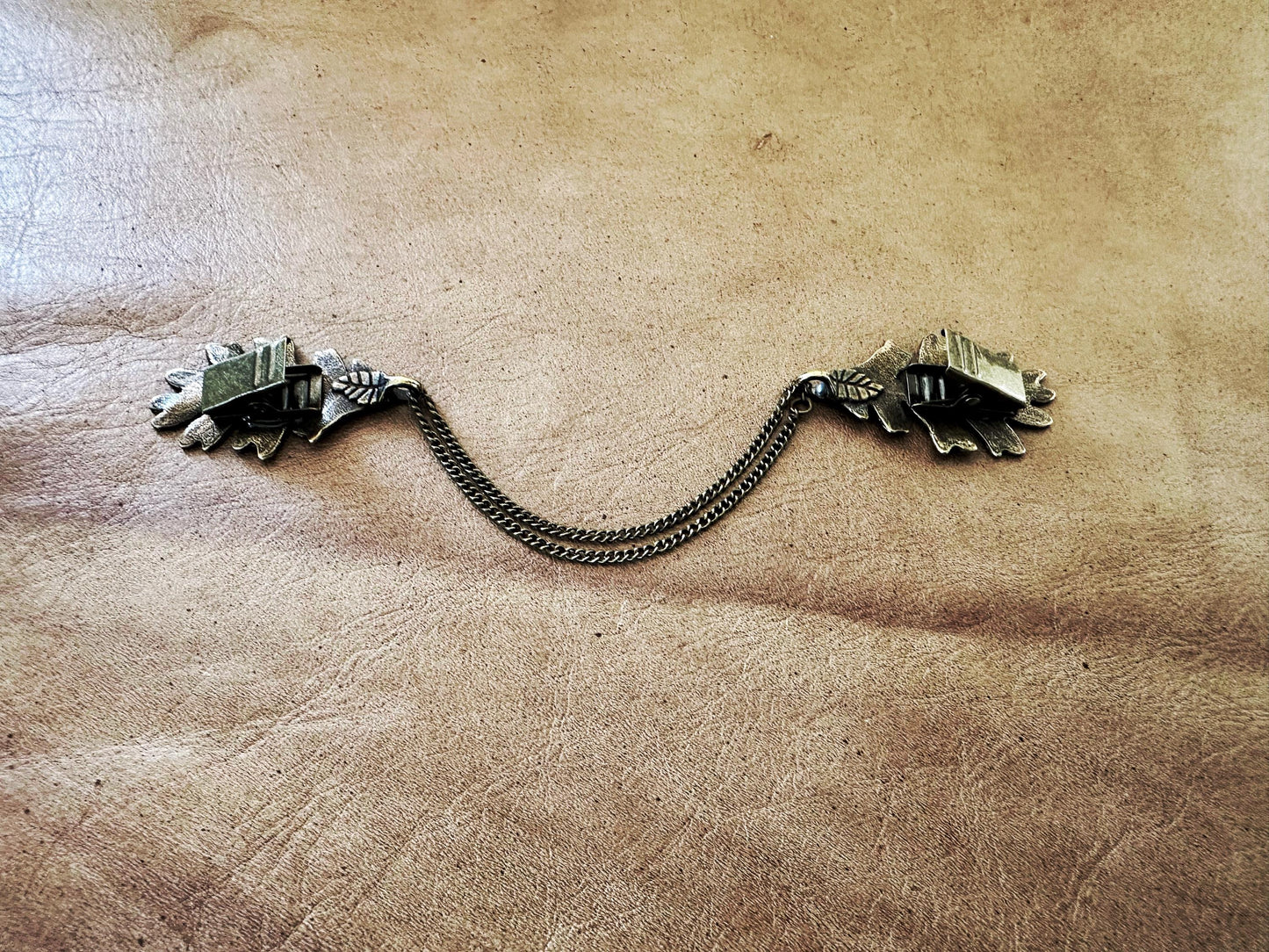 "Terebinth" Bronze Oak Leaf w/ Chains Cloak Clasp