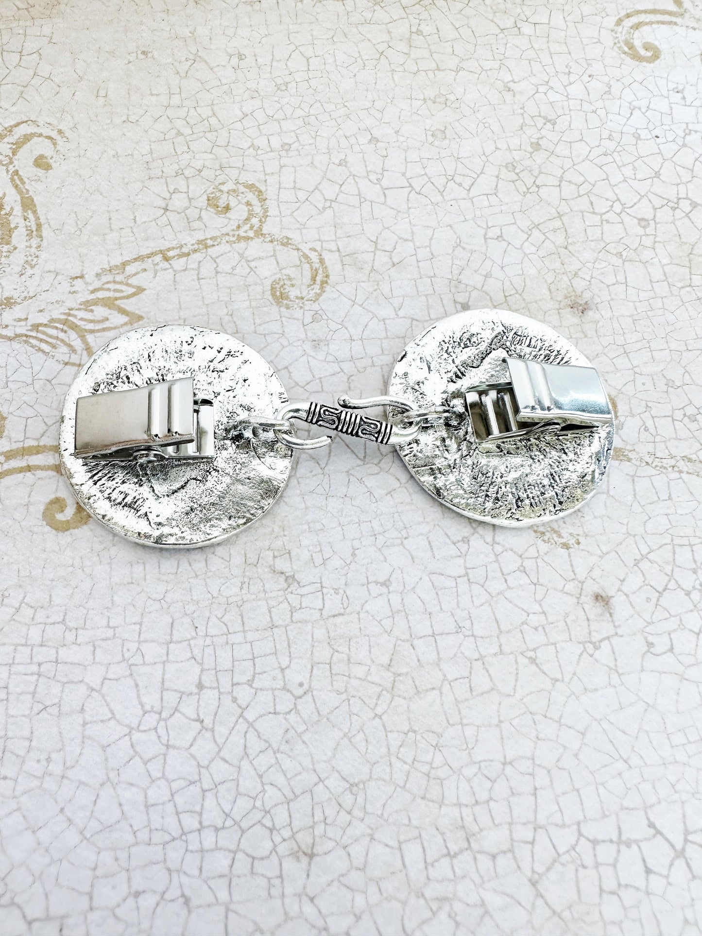 Silver Metal Penanular Medallion Cloak Clasp