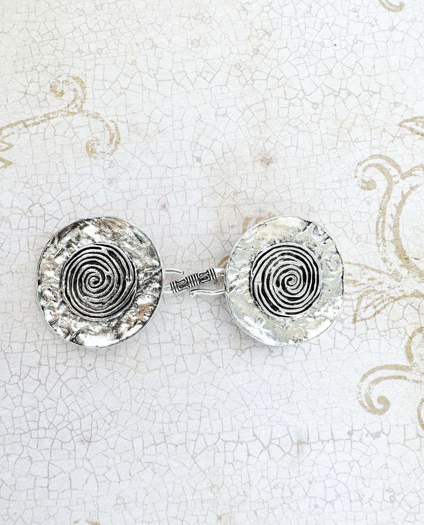 Silver Metal Penanular Medallion Cloak Clasp