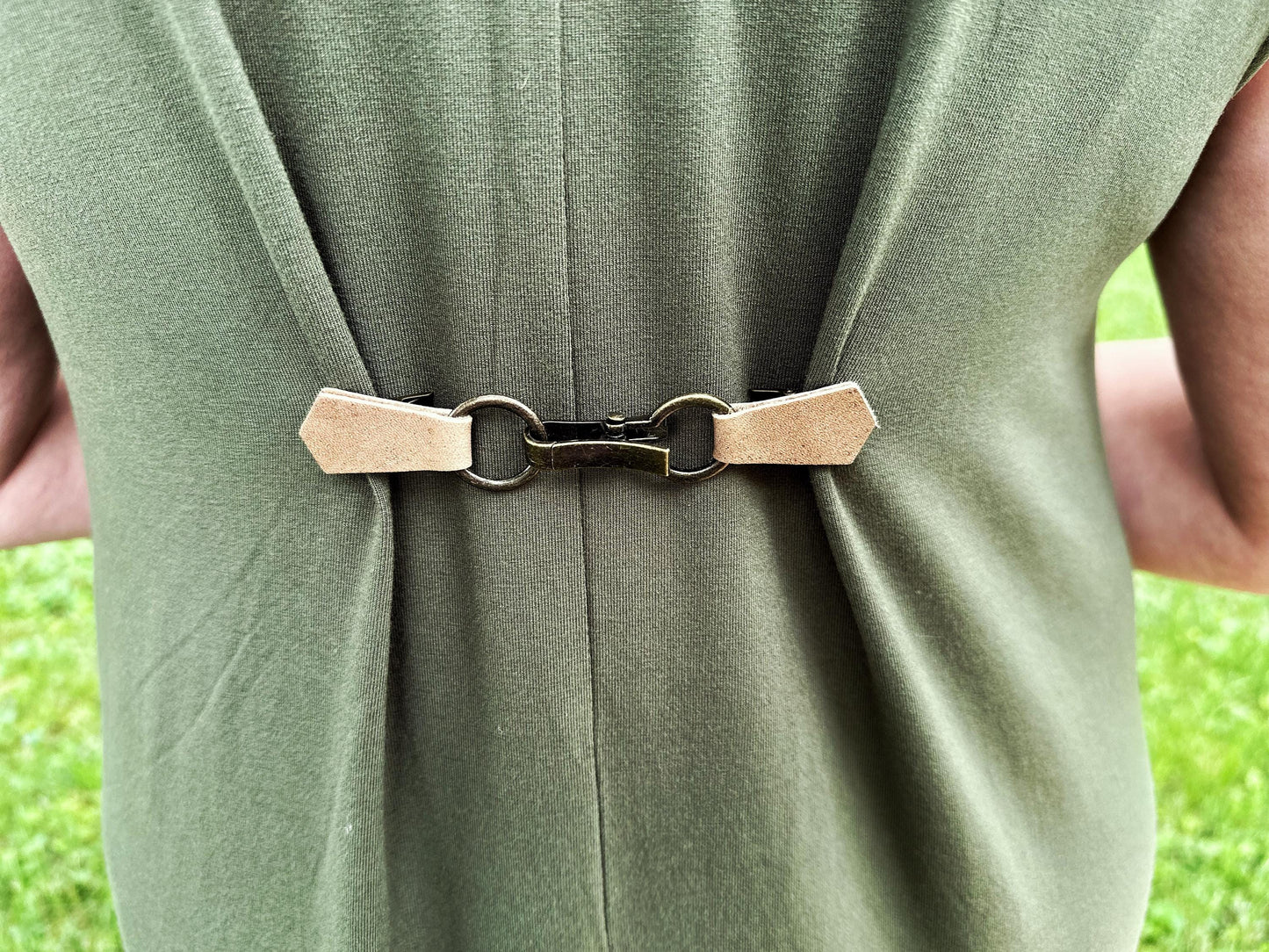 NEW Bronze Buckle & Tan Brown Leather Cinch Clip, Skinny Belt Alternative for Dress, Jacket, Cardigan, Mini-Tailor Button Closure, KardiKlip