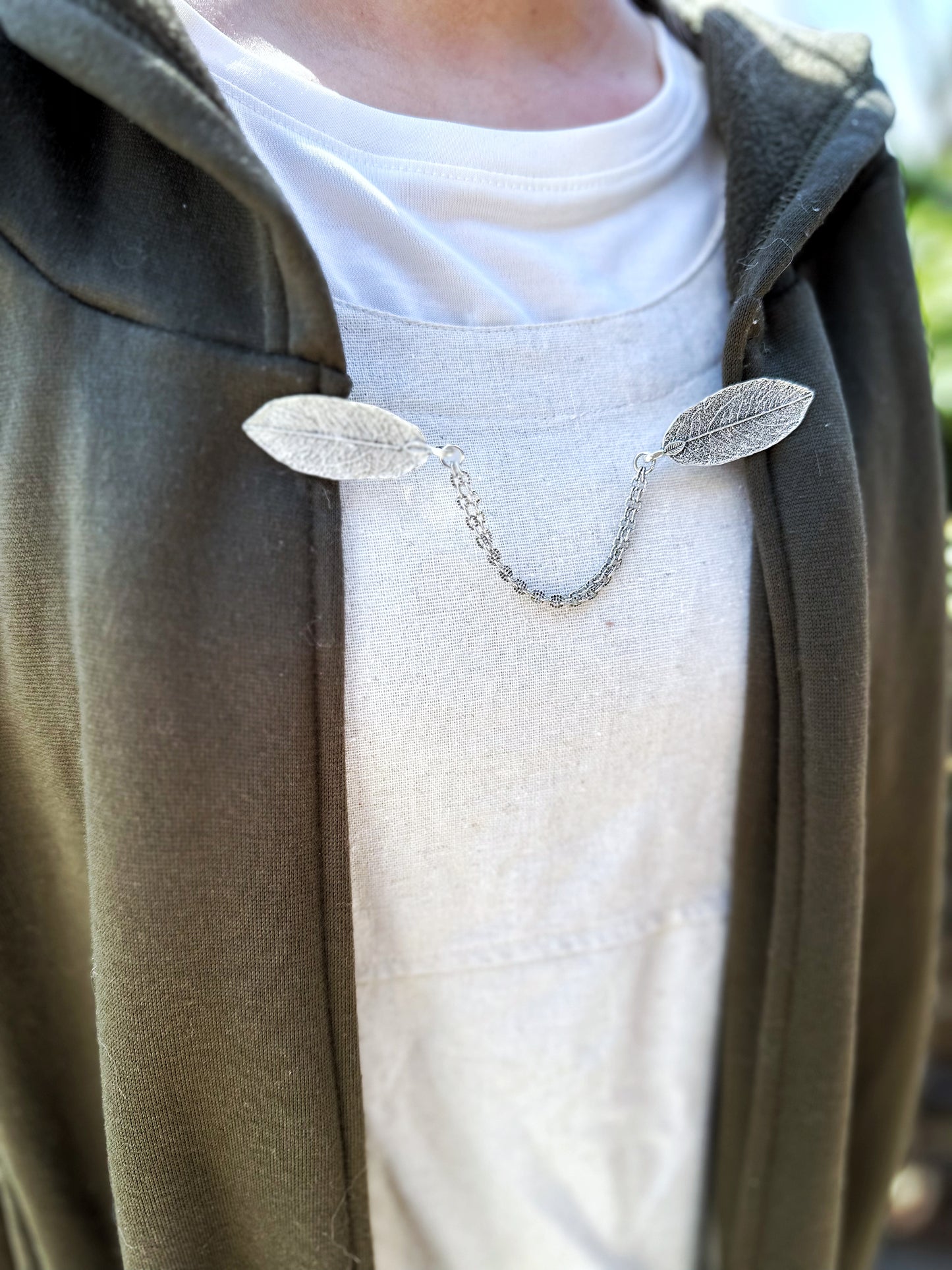 "Willow" Silver Metal Leaf Cloak Clasp w/ Chain