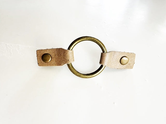 Dress Cinch Clip | Bronze Ring & Brown Leather Sweater Clip | Unique Clothing Clasps Shawl Clip | Steampunk Minimalist Versatile Skinny Belt