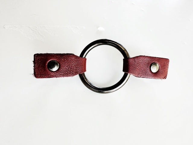 Dress Cinch Clip | Black Ring & Red Leather Sweater Clip | Unique Clothing Clasps Shawl Clip | Steampunk Minimalist Versatile Capsule