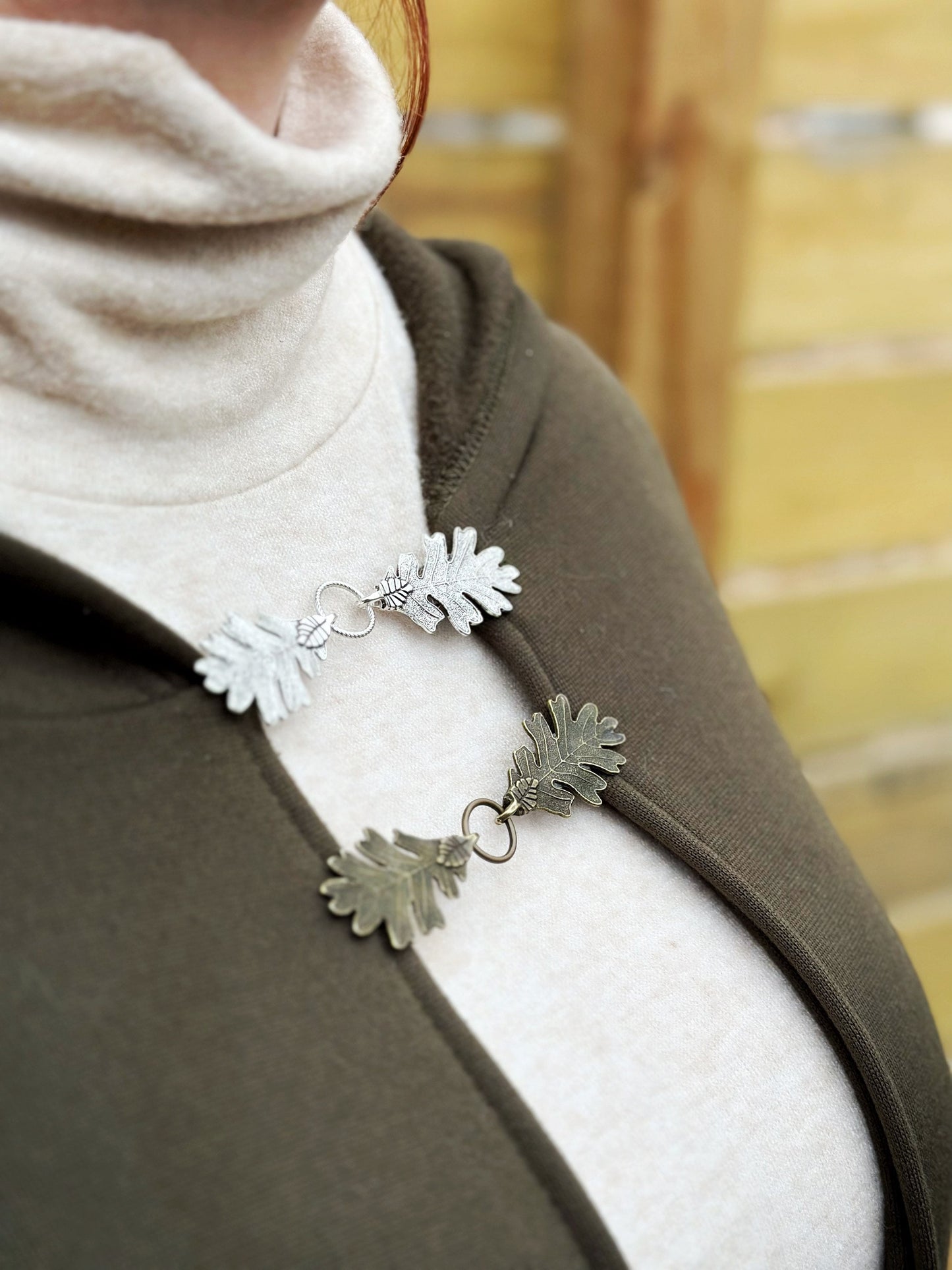 Silver Oak Leaf Cloak Clasp "Terebinth"