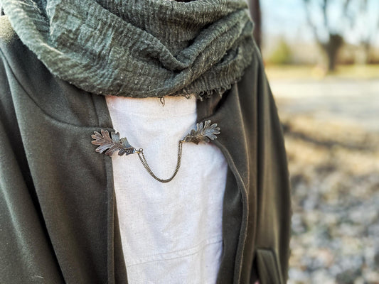 "Terebinth" Bronze Oak Leaf w/ Chains Cloak Clasp