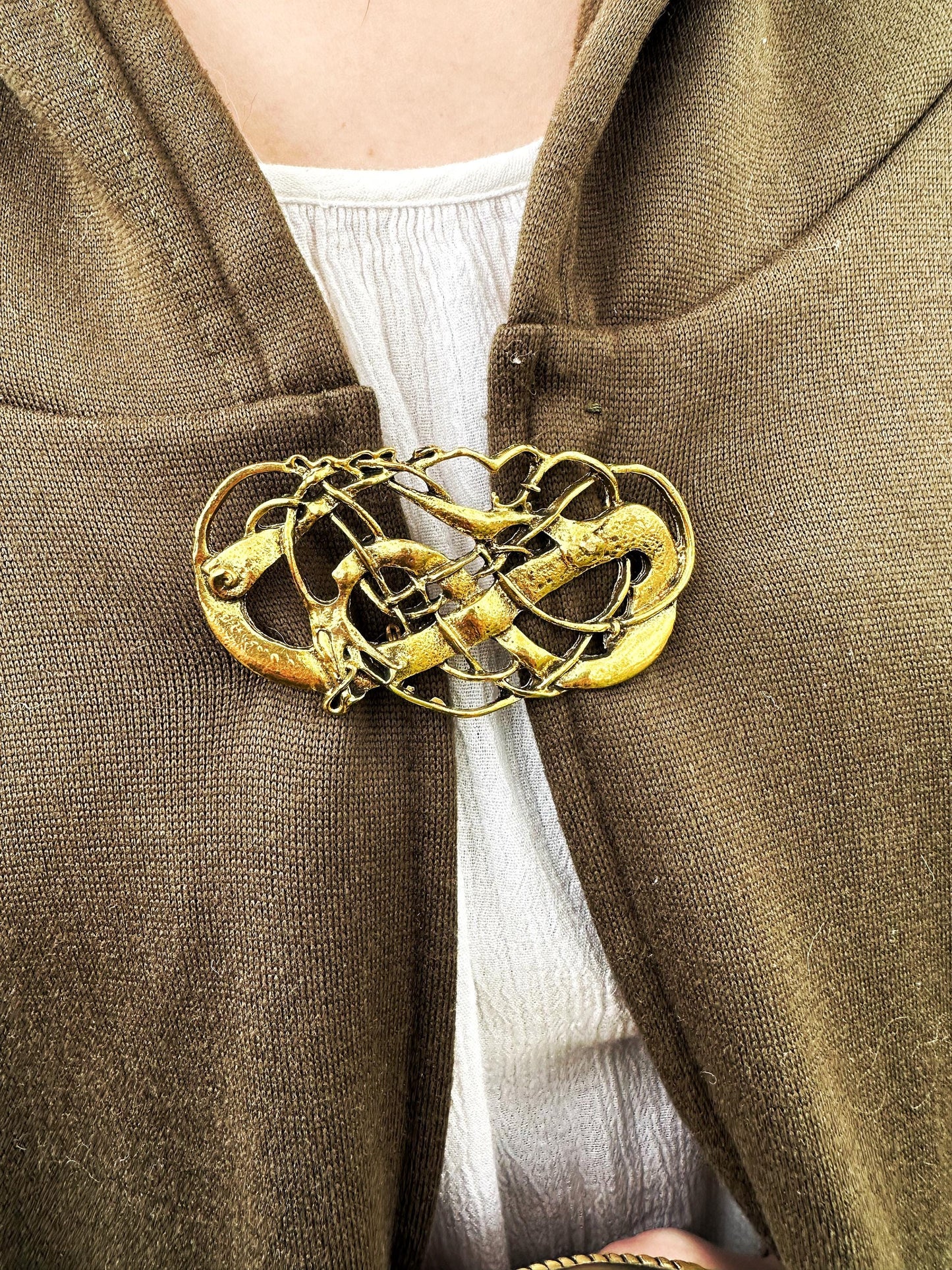 NEW Gold-toned Twisted Knot Metal Cloak Clasp & Large Brooch